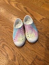 Native Jefferson Sugarlite Rainbow Tie Dye Print Pastel Waterproof Kids 7 7C