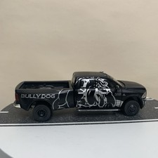 Greenlight Dually Drivers 2018 Ram 3500 Laramie Pickup Bully Dog Black 1:64 NM*