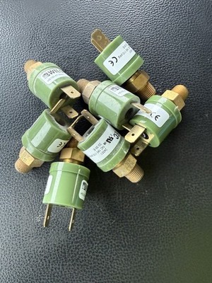 Pressure Switch - HS 100-47-0002. Qty 7. Brand New Without Box.