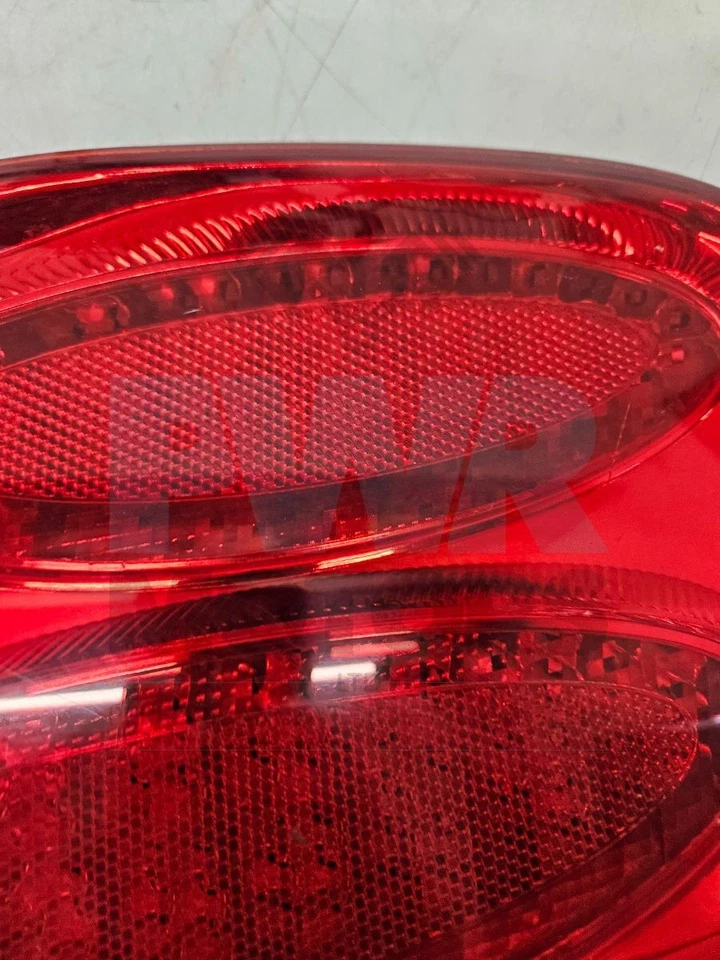 Luz trasera derecha lado conductor BENTLEY Continental GT 3W8945096 Foto 4 de 4