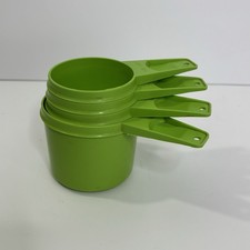 Vintage Tupperware Apple Green Set of 4 Nesting Measuring Cups Baking