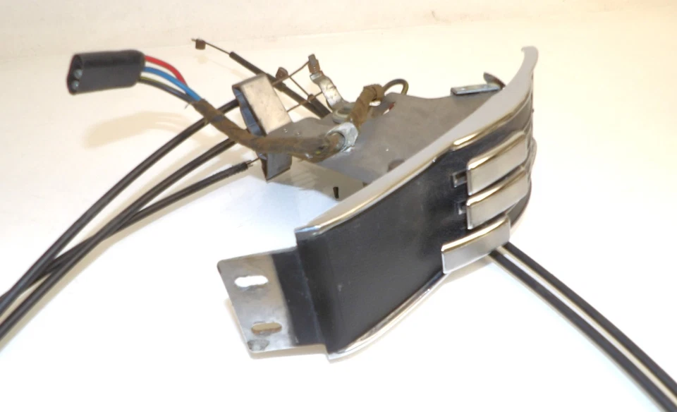 Mustang Fastback 1968 cupé convertible original tablero derecho calefacción panel de control Foto 2 de 4