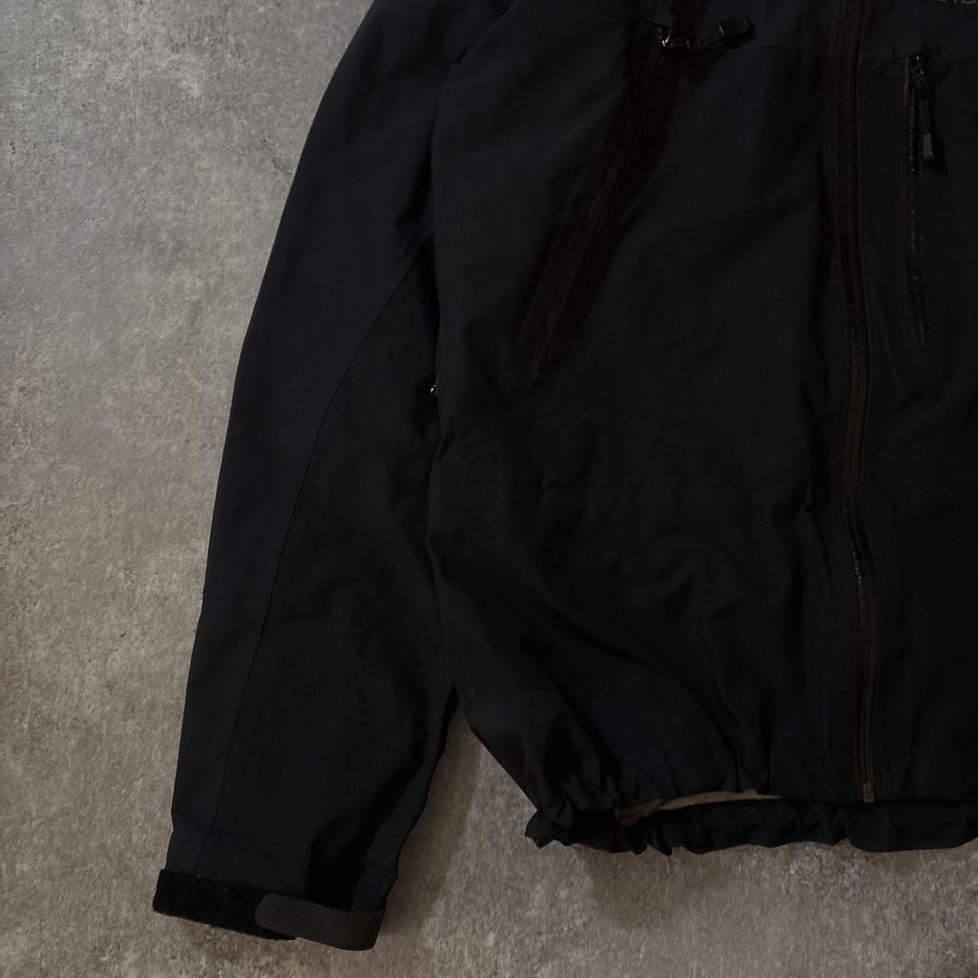 Arc'teryx 90s Archive Theta AR Jacket Black L/XL Canada Made Arc'teryx 90s Archive Theta AR Jacket Black L/XL Canada Made