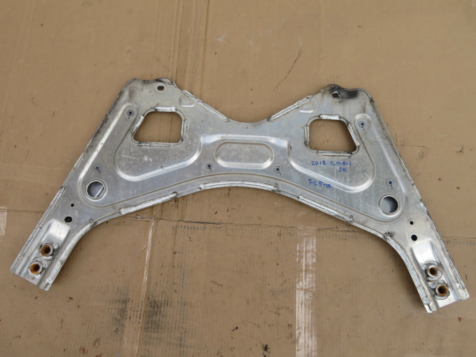 2017-2019 MASERATI GHIBLI SQ4 AWD FRONT CROSSMEBER SHILED BRACKET SUPPORT OEM