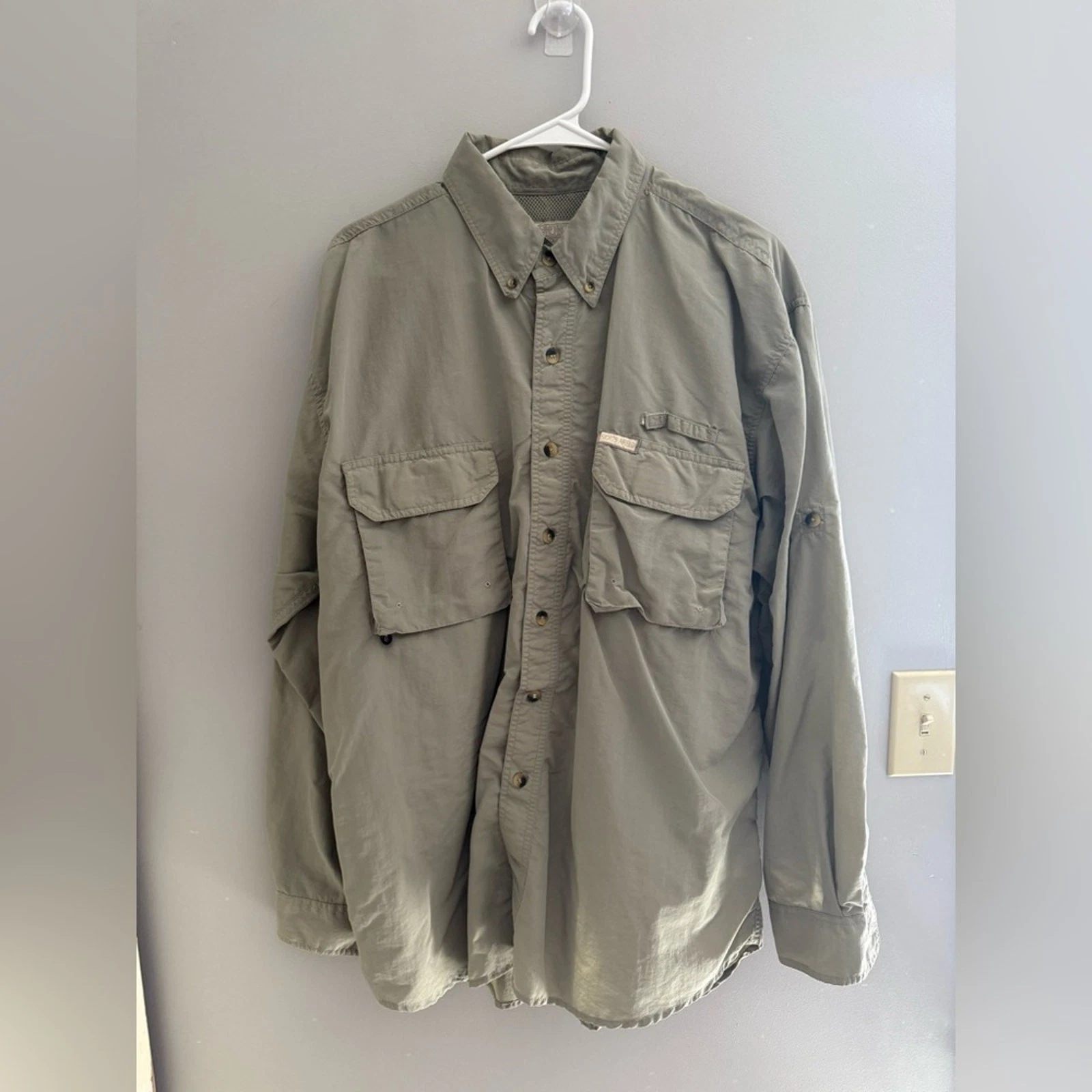 Sports Afield Long Sleeve Button Up Fishing Shirt Mens SZ L Beige Vented Pockets