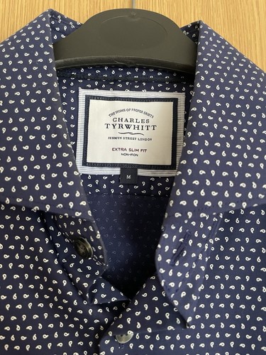 Charles Tyrwhitt Men's Non-Iron Extra Slim Fit Shirt Navy Blue Size M - Picture 3 of 4