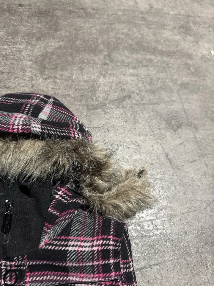 VTG Y2K 2000s Pink Plaid Fur Puffer Vest Grunge Girl Medium Abercrombie Fitch - Image 4 of 4
