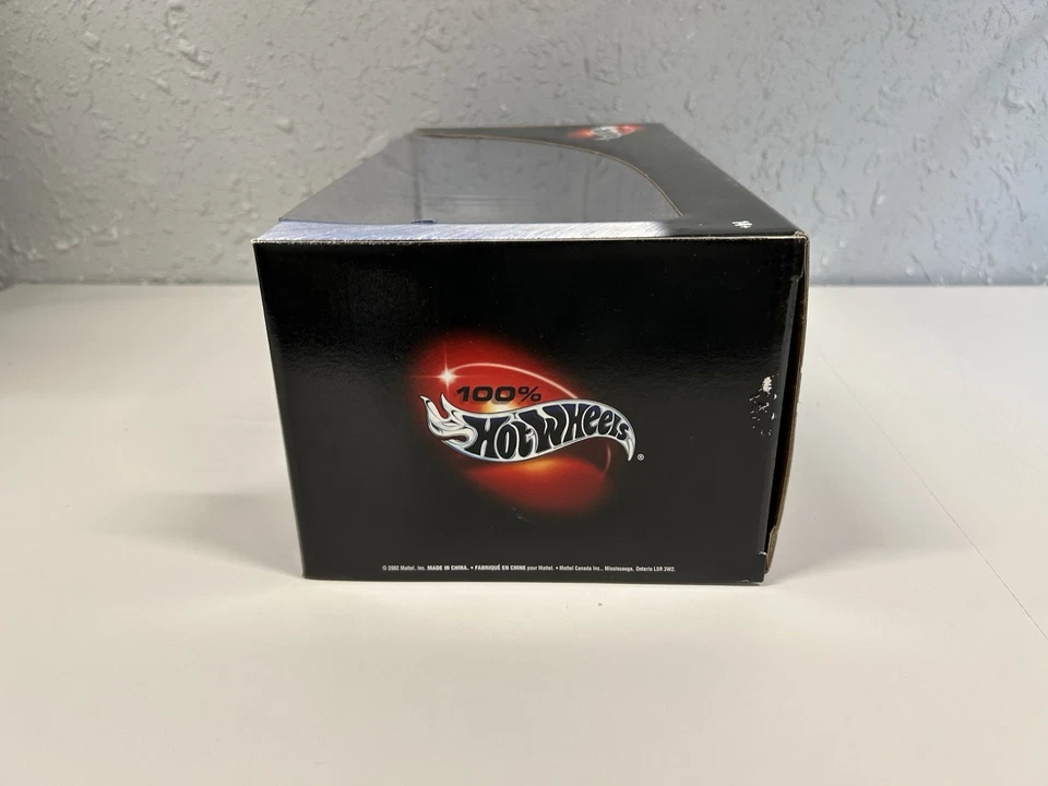 Cadillac Cien Silver  Hot Wheels Die Cast 1:18 Scale - Image 2 of 4