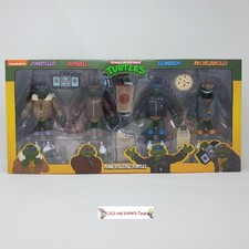 NECA Teenage Mutant Ninja Turtles PUNK DISGUISE Exclusive Action Figure 4 Pack
