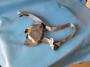1995 AURORA Front Seat Belts 134028
