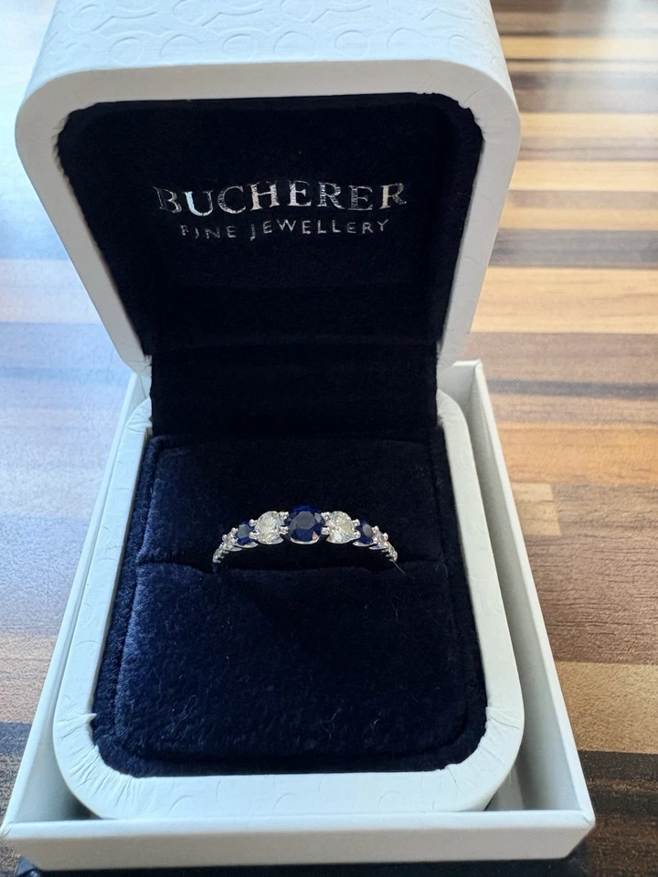 Bucherer Fine Jewellery 18 Kt Weissgoldring mit Diamanten und Saphiren
