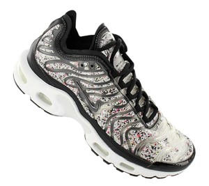new nike tn trainers