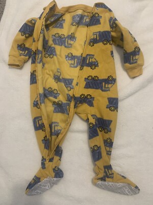 Lot Of 18 Month Toddler Clothes Boys 14 Pieces. Carter, Nike, & more.