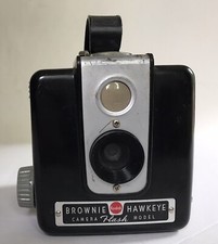 Vintage 1950s Kodak Brownie Hawkeye Flash Model Camera Bakelite