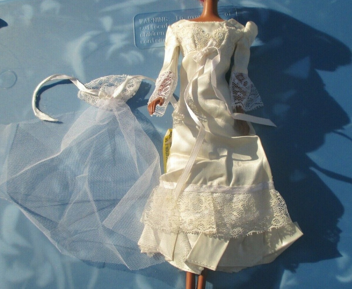 Vintage Barbie Fashion Sweetheart Satin Wedding Bridal 1972 #3361