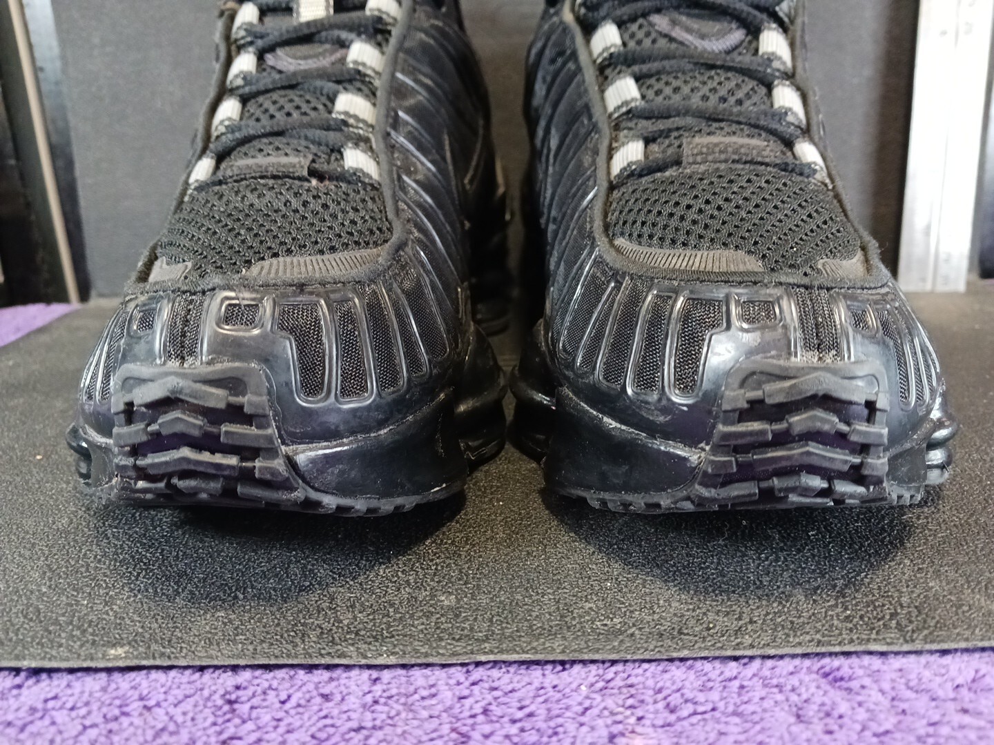 NIKE SHOX TL Triple Black (RARE) US sz. 4 (BV1127-001) PRE-OWNED image 3