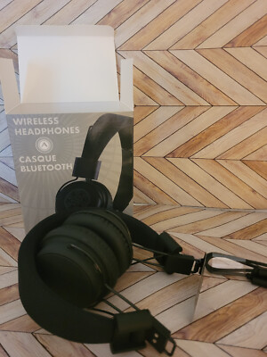 New AZZARO Parfums Black Casque Bluetooth Wireless Headphones