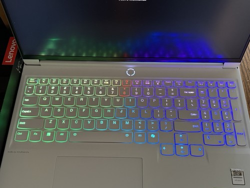 Lenovo Legion 7i Gen 9 16 240 Hz QHD+ 2,2 GHz i9-14900HX 32 GB 1 TB SSD RTX 4070 - Foto 4 di 19