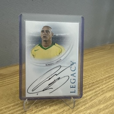 Futera Unique World Football Roberto Carlos On Card Auto Brazil /4