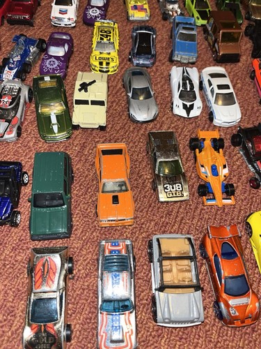 Bulk Lot of 114 Matchbox Die Cast Cars Vehicles Loose Various Makes and Models - Picture 4 of 14