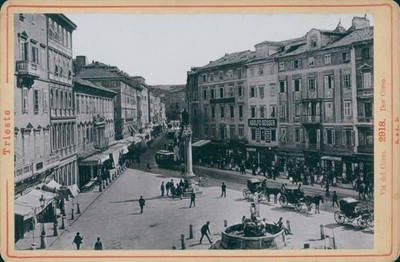 Photo Trieste Trieste Friuli Venezia Giulia, Via del Corso - 10431157