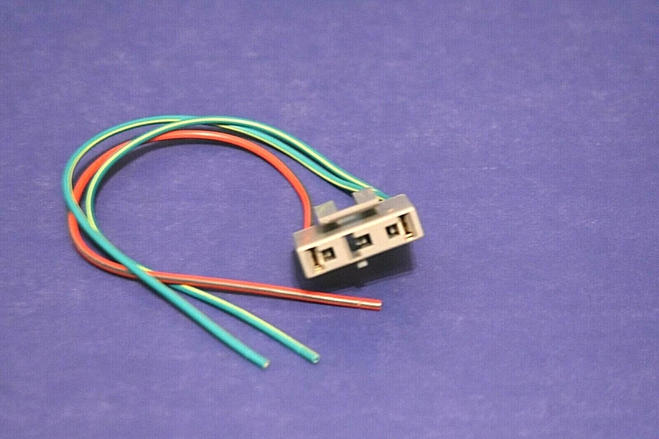 Conector de bobina de encendido 90-97 Ford Truck F700 90-94 F600 96-97 P350 90-91 F800 Foto 3 de 4