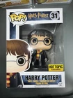 Funko Pop! : Harry Potter  w Hedwig #31 -Hot Topic Exclusive w Protector