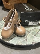 Theatricals Tap Shoe Buckle Style T9415C Tan 5.5M Child NIB