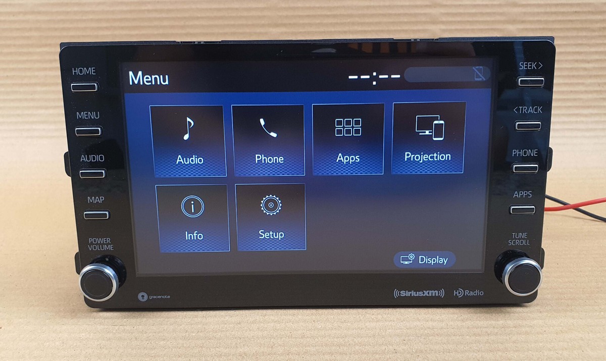 2020 Toyota Highlander HD radio Gracenote SiriusXM Touch screen