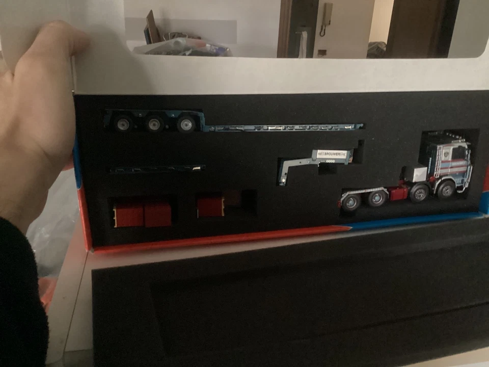 modellino Scania 4 assi con rimorchio a collo d’oca Tekno scala 1:50 - Immagine 3 di 4