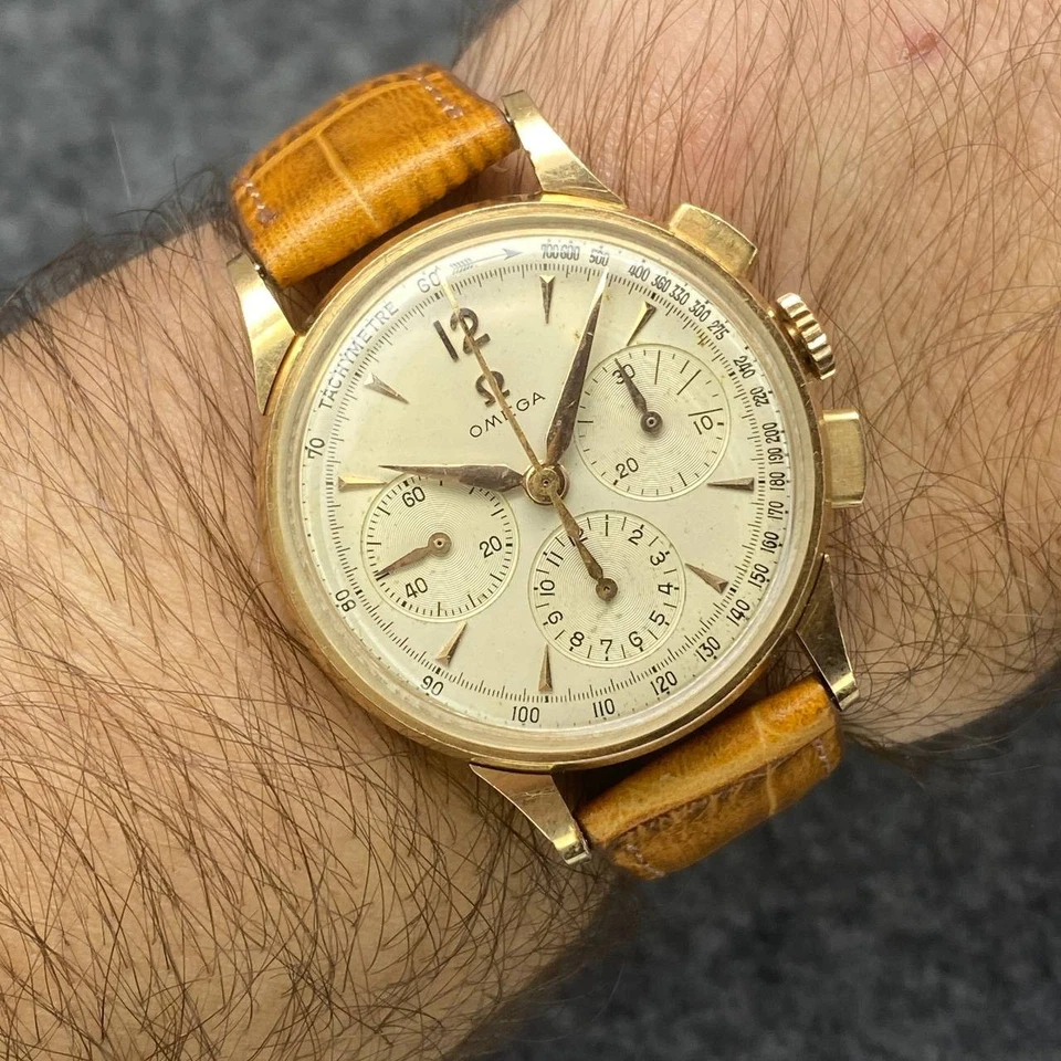 ELEGANT OMEGA CHRONOGRAPH MANUAL WIND CAL 321 REF 2277 18K GOLD WATCH FROM 1948 - Image 2 of 4