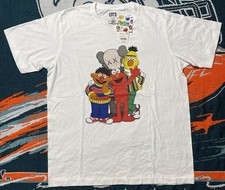Sesame Street x Kaws Sz Large White T-Shirt Bert Ernie Elmo Uniqlo