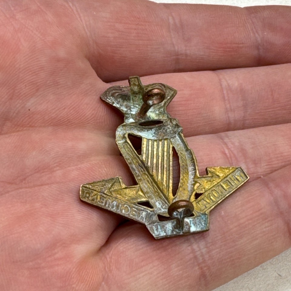 Antique Victorian Cap Badge Royal Irish Regiment Militaria eBay