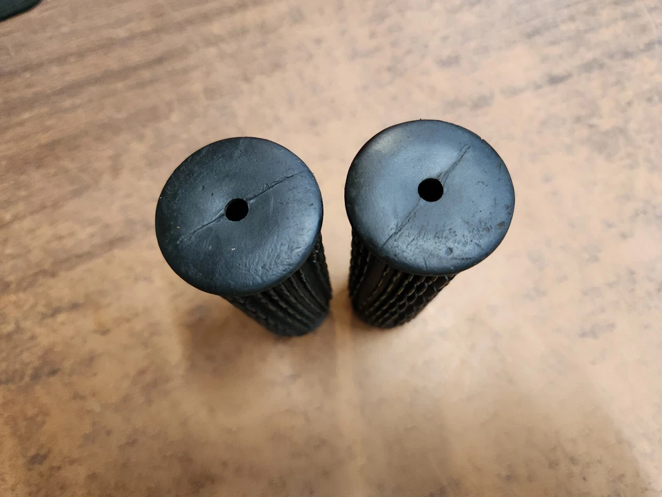 Craftsman Cultivator/Edger Model 316292621 Handle Bar Grips 791-182675 Foto 3 de 4