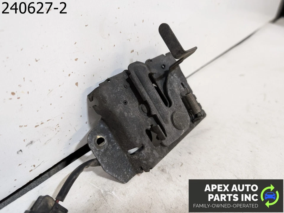 OEM 2007 Mitsubishi Outlander 3.0L Bonnet Hood Lock Catch Latch AMD67022 - Image 3 of 4