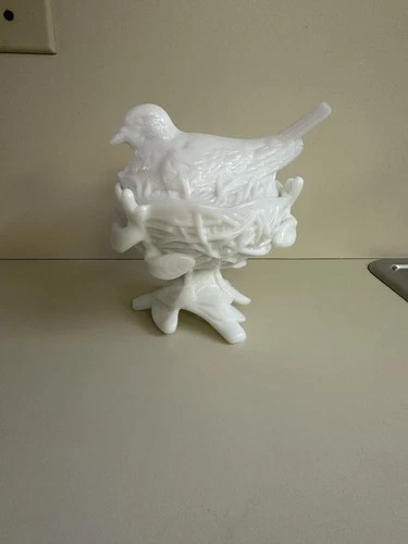 VTG Westmoreland Milk Glass Robin On Nest Lidded Compote Dish