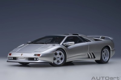 Lamborghini Diablo SE30 JOTA silber Modellauto 1:18 Autoart