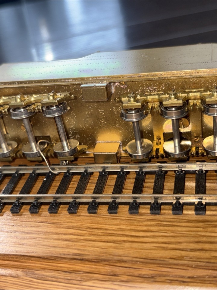 Fujiyama Locomotive & Tender Model Train & Track Includes Clear Case ...