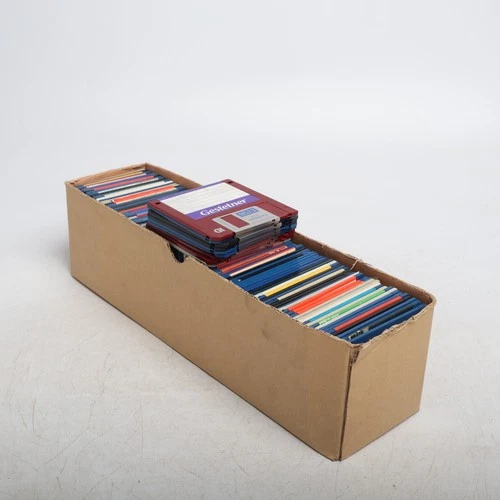 Batch #4 of 120+ - 3.5" Floppy Disks games/programs maybe some blanks