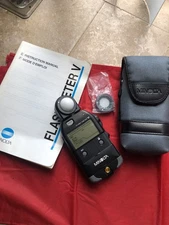 Minolta Light Meter V meter with a new battery