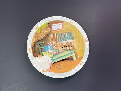 Bradford Exchange Peter Rabbit 3-D Musical Plate Rosemary Tea & Lavender AI867