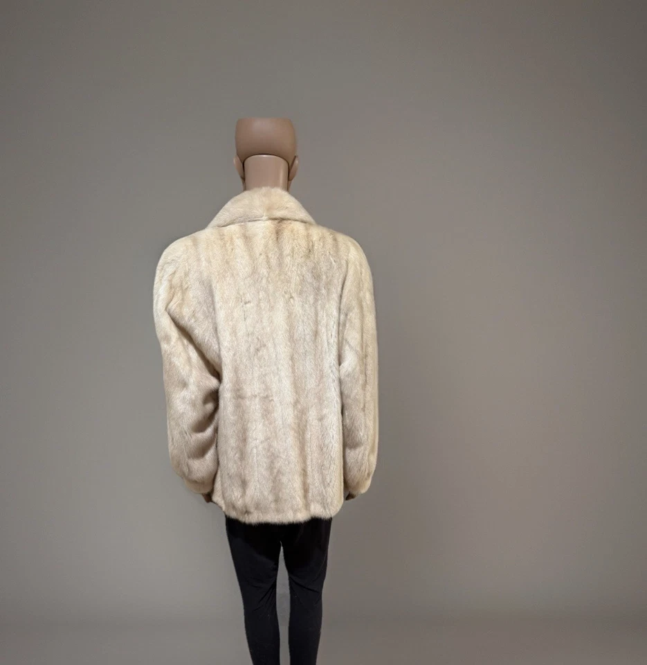 Precioso cochecito abrigo visón blanco vintage mediano para dama Foto 3 de 4