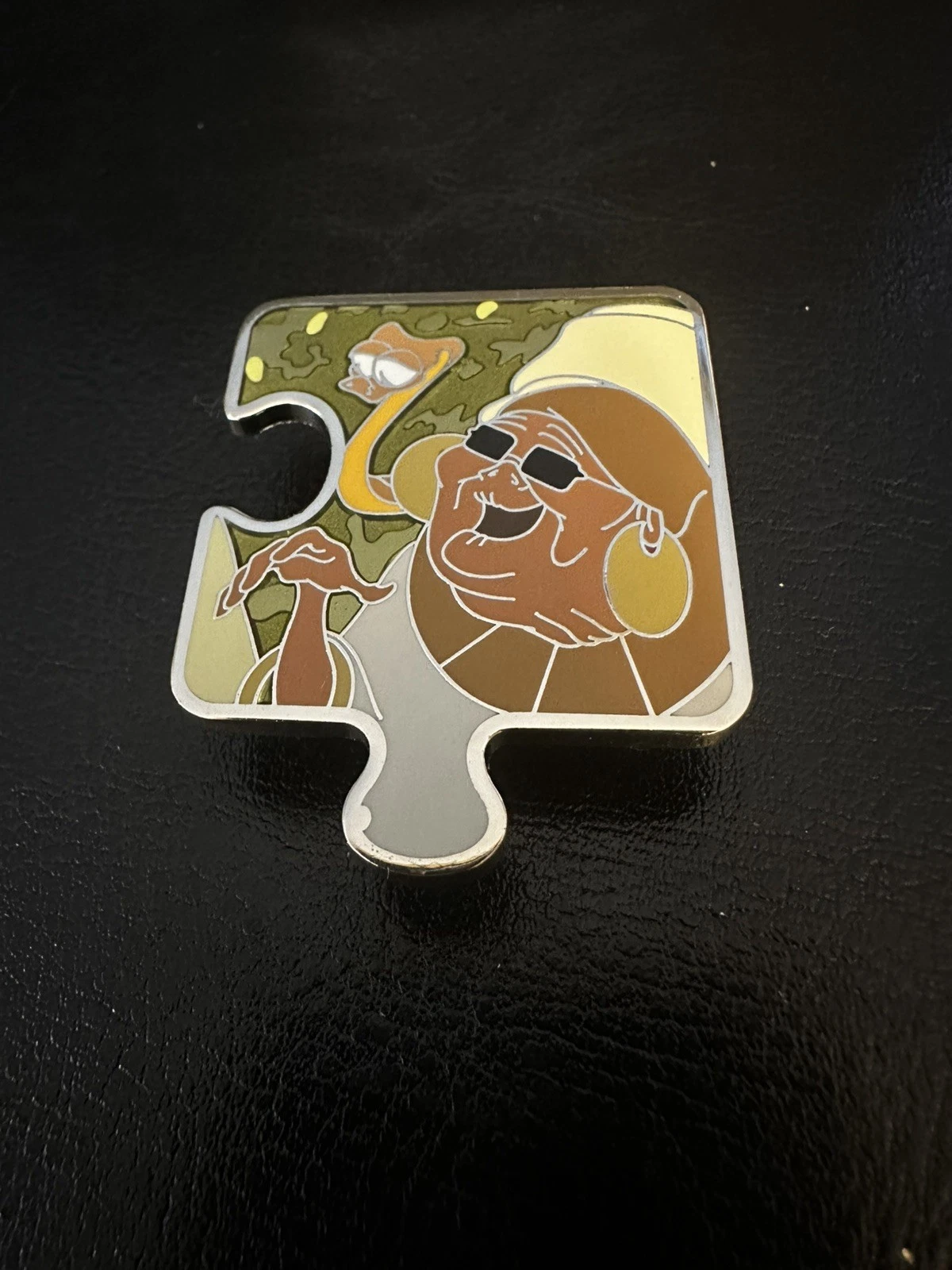 Disney Pin Character Connection Puzzle Princess and the Frog LE 900 Mama Odie