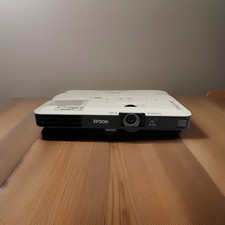 Epson PowerLite 1785W Portable Projector 3200 Lumens HDMI WIFI