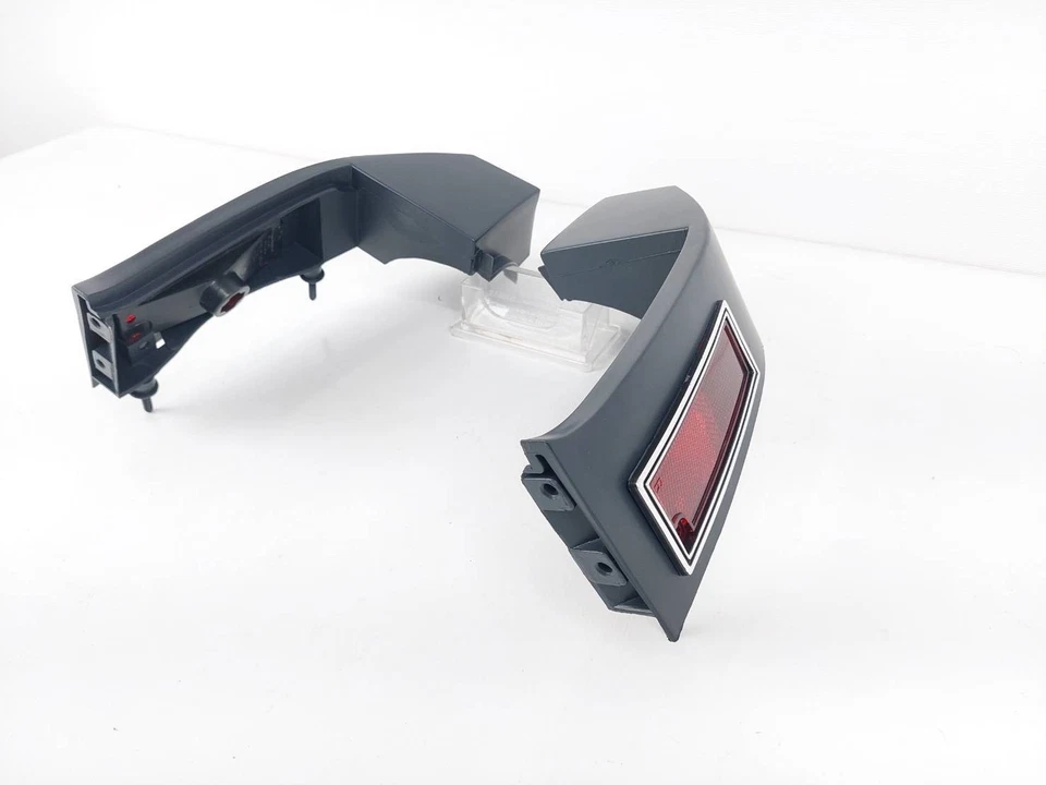 Par de marcadores laterales de extensión trasera para Pontiac Safari Parisienne 1983-84 Impala 85 Foto 3 de 4