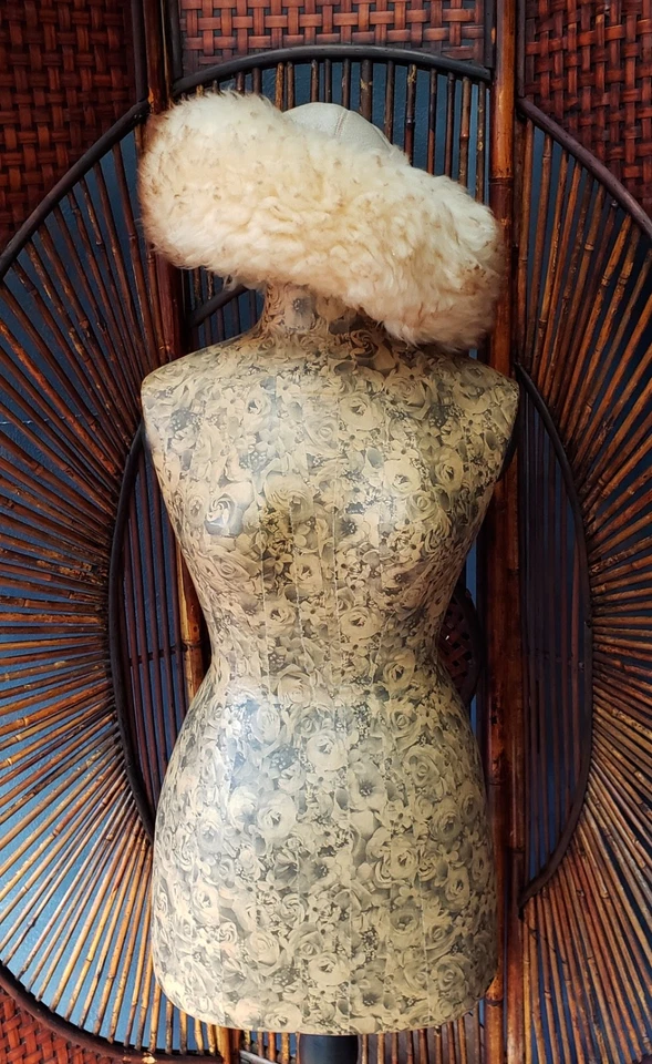 Vintage Fluffy Beige Tan Shearling Sheepskin Fur Hat L EUC - Image 3 of 4