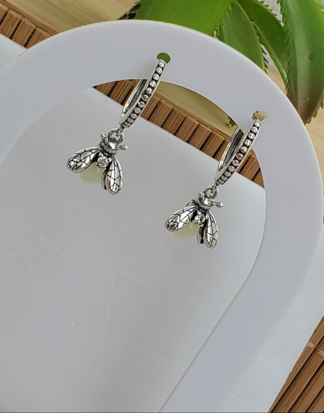 Boucles d'oreilles abeille argent 925 phosphorescentes illuminant vos soirées