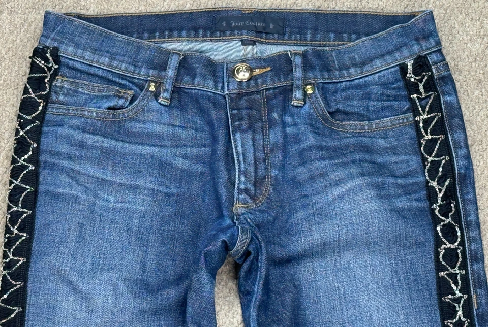 Pantalones de mezclilla Juicy Couture para mujer con cadena lateral de encaje 5 bolsillos talla 26 (real 29x28,5) Foto 2 de 4