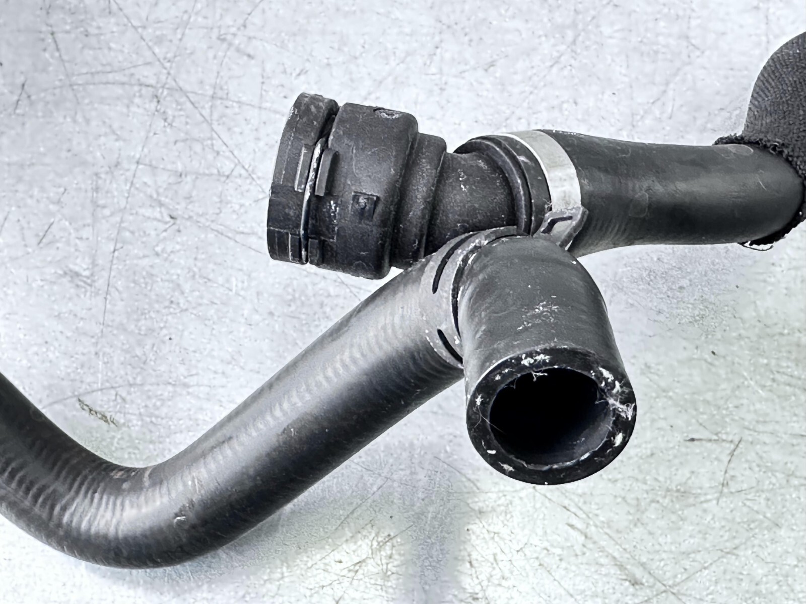 BMW 1 F40 COOLANT WATER SUPPLY HOSE 64216832801 GENUINE for sale 