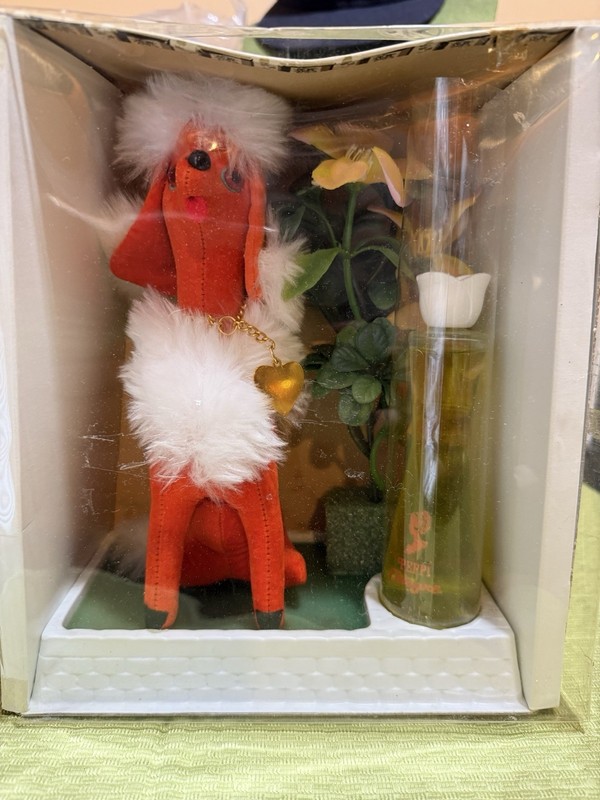 Vintage PEPPI COLOGNE With Poodle Dog And Plant In Box Gift set